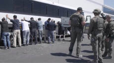 Γκάφα της Υπηρεσίας Μετανάστευσης: Απέλασαν στελέχη της Hyundai και πάγωσαν την μεγαλύτερη επένδυση της Νότιας Κορέας στις ΗΠΑ
