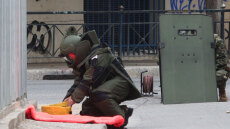 Δείτε φωτογραφίες από την επιχείρηση του στρατού στη Λιοσίων για την περισυλλογή χειροβομβίδας