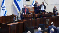 Αποθεώθηκε ο Τραμπ στην Κνέσετ: «Ο οδυνηρός εφιάλτης έχει τελειώσει, ηττήθηκαν οι δυνάμεις του χάους στη Μέση Ανατολή» είπε στην ιστορική ομιλία του