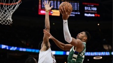 ΝΒΑ, Καβαλίερς - Μπακς 118-113: Η πρώτη 40άρα του Γιάννη στη σεζόν δεν ήταν αρκετή για τα «Ελάφια» - Δείτε βίντεο