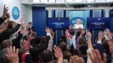 Νέος κανονισμός περιορίζει την πρόσβαση δημοσιογράφων στον Λευκό Οίκο 