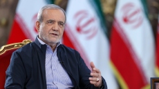 Ιράν: Ο πρόεδρος Πεζεσκιάν υπόσχεται την ανοικοδόμηση των πυρηνικών εγκαταστάσεων που επλήγησαν από το Ισραήλ και τις ΗΠΑ