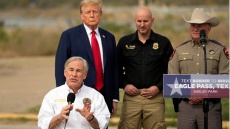 Ο κυβερνήτης του Τέξας χαρακτήρισε «τρομοκρατικές» δύο μουσουλμανικές οργανώσεις 