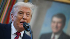 Είμαστε πιο κοντά παρά ποτέ για ειρήνη στην Ουκρανία, λέει ο Τραμπ
