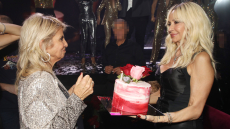 Άννα Βίσση: Η βραδινή έξοδος για τα γενέθλια της αδερφής της, Νίκης