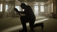 Αλεχάντρο Γκονζάλες Ινιάριτου: Κυκλοφόρησαν η αφίσα και το πρώτο teaser της νέας ταινίας του με τον Τομ Κρουζ