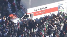 Φορτηγό έπεσε σε διαδηλωτές υπέρ του Ιράν στο Λος Άντζελες: Άγνωστος ο αριθμός των τραυματιών, δείτε βίντεο