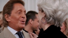 Βαλεντίνο: Όταν εμφανίστηκε στην ταινία «Ο Διάβολος φοράει Prada» στο πλευρό της Μέριλ Στριπ
