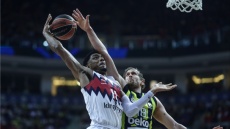 Euroleague: Ήττα για την Χαποέλ, την έπιασε η Φενέρ στην κορυφή, «διπλά» για Μπαρτσελόνα και Ερυθρό Αστέρα 
