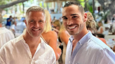 Ο αδερφός του Μίκαελ Σουμάχερ αρραβωνιάστηκε με τον σύντροφό του 1,5 χρόνο μετά το coming out και την επίθεση της πρώην συζύγου του