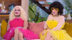 Rainbow Mermaids: Ήμασταν συμμαθητές, έχουμε σχέση από τα 18 και παντρευτήκαμε πριν από έναν χρόνο
