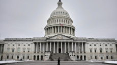 Συνελήφθη στην Ουάσινγκτον 18χρονος που κινούνταν κοντά στο Καπιτώλιο με γεμάτη καραμπίνα, βίντεο