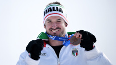 Από τη σκηνή στις πίστες σκι: Τραγουδιστής metal συγκροτήματος κέρδισε χάλκινο μετάλλιο στους Χειμερινούς Ολυμπιακούς Αγώνες