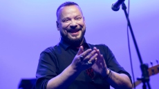 Χρήστος Δάντης μετά το χειρουργείο: Σκέφτομαι πόσο γρήγορα θα ανέβω στη σκηνή και μόνο ευγνωμοσύνη μπορώ να νιώσω