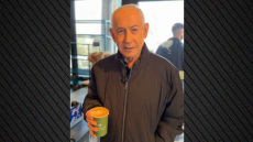 «Πεθαίνει» για καφέ ο Νετανιάχου, δεν είναι νεκρός: Δείτε το βίντεο με το οποίο ο Ισραηλινός πρωθυπουργός διαψεύδει τις φήμες περί θανάτου του