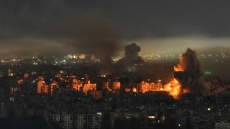 Το Ισραήλ βομβάρδισε εγκαταστάσεις πετρελαίου στο Ιράν, «οικοκτονία», λέει ο Αραγτσί- «Η Τεχεράνη δεν είναι ακόμα έτοιμη να τερματίσει τον πόλεμο», κρίνει ο Τραμπ