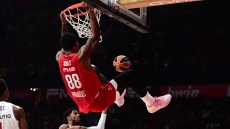 Euroleague: «Αγκαλιά» με το πλεονέκτημα ο Ολυμπιακός μετά την 22η νίκη, διπλά για Μπαρτσελόνα, Ντουμπάι, Μονακό και Παρτίζαν, δείτε βίντεο