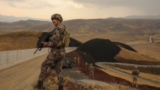 Οι αρχές του Ιράν εμποδίζουν τους πολίτες τους να πάνε στην Τουρκία, λέει η Άγκυρα 