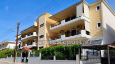 «Είμαι συγκλονισμένη, περιμένω να βγω» λέει η οικιακή βοηθός που έμεινε στη φυλακή για 18 μήνες και αθωώθηκε για τη δολοφονία 84χρονης στα Καμένα Βούρλα

