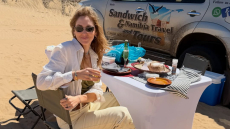 Κιάρα Φεράνι για το ταξίδι της στη Ναμίμπια: Έφαγα σπιτικά λαζάνια στη μέση της ερήμου
