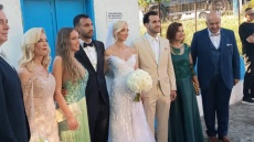 Ο Βαγγέλης Παυλίδης και η Μαριάννα Σολκίδου ενώθηκαν με τα δεσμά του γάμου μετά από 10 χρόνια σχέσης, δείτε βίντεο
