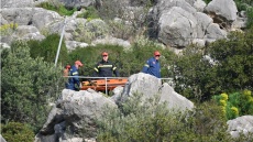 Επιχείρηση διάσωσης 78χρονου που έπεσε σε γκρεμό στην Καστοριά 