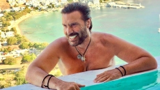 Στράτος Τζώρτζογλου: Στην Αμοργό για τις καλοκαιρινές του διακοπές, δείτε εικόνες