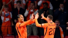 Nations League: Η Ολλανδία έπιασε την Ελλάδα στην κορυφή, η Πορτογαλία «κλείδωσε» την πρωτιά, όρθια η Αυστρία, δείτε γκολ 
