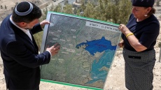 Περίπου 500 Ευρωπαίοι πρώην αξιωματούχοι ζητούν να μπλοκαριστεί η επέκταση των ισραηλινών οικισμών 