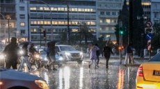 Επικαιροποιήθηκε το έκτακτο δελτίο επιδείνωσης του καιρού για ισχυρές καταιγίδες και 10 μποφόρ στο Αιγαίο: Ποιες περιοχές κινδυνεύουν από πλημμύρες