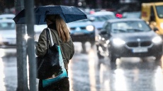 Σήμερα η πιο δύσκολη ημέρα της κακοκαιρίας: 112 στην Εύβοια, προβλήματα στη Σκιάθο, πλημμύρες στη Ρόδο, απαγορευτικό σε Πειραιά και Λαύριο