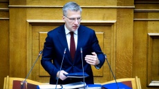 Πέρασε από τη Βουλή η απαγόρευση των social media για παιδιά κάτω των 15 ετών, σύγκρουση Σκέρτσου με την αντιπολίτευση 