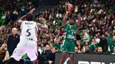 Euroleague: Ο Παναθηναϊκός νίκησε δύσκολα την Αρμάνι και έμεινε μόνος πρώτος, «100άρες» για  Ρεάλ και Ερυθρό Αστέρα, δείτε βίντεο 