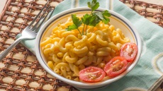 Τα μυστικά της Rihanna για το πιο νόστιμο mac 'n' cheese