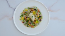 Στο Point Α, με την Ακρόπολη στο πιάτο