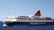 «Νήσος Σάμος»: Βλάβη στο πλοίο με 238 επιβάτες - Παραμένει στη Χίο προκειμένου να ελεγχθεί 