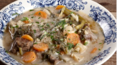 Κλασική κρεατόσουπα