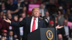 Το 2020 είναι η χρονιά του ποντικού και θα είναι με το μέρος του Ντόναλντ Τραμπ 