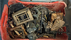 Λεηλάτησαν δεκάδες τάφους σε κοιμητήριο του Αγρινίου