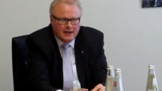 Γερμανία: Αυτοκτόνησε ο ΥΠΟΙΚ της Έσσης - Πληροφορίες ότι ανησυχούσε πολύ για την κρίση του κορωνοϊού