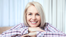 Εμμηνόπαυση: Υπάρχει τρόπος να νιώσετε όμορφα χωρίς θλίψη