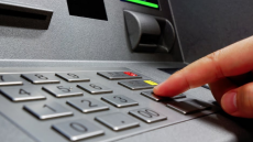 Δολιοφθορά με... κόλλα σε τρία ΑΤΜ στο Ηράκλειο