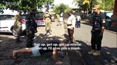 Κορωνοϊός: Οι τουρίστες αρνητές της μάσκας στο Μπαλί τιμωρούνται με... push-ups