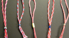 «Μάρτης» ή «Μαρτιά»: Τι συμβολίζει το βραχιολάκι του Μαρτίου - Τα έθιμα σε Βουλγαρία και Ρουμανία