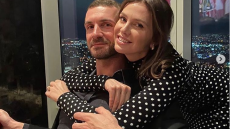 Στο Παρίσι ο Σταύρος Νιάρχος με τη Ντάσα Ζούκοβα και τον γιο τους