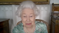 Η πρώτη εμφάνιση της Ελισάβετ μετά τη συνέντευξη των Σάσεξ 