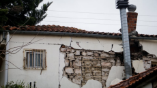 Σεισμός στην Ελασσόνα: Νέες ρωγμές σε σπίτια από τα 5,2 Ρίχτερ 