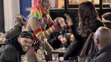 Στις παμπ ξεχύθηκαν οι Σκωτσέζοι για να γιορτάσουν την ελευθερία τους 