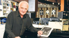 Θέμα 104,6: Κυριακή του Πάσχα με τον Γιώργο Χατζηνάσιο