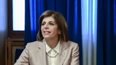 Εμβολιασμοί - Στέλλα Κυριακίδου στον ΘΕΜΑ 104,6: Ξεπεράσαμε τα 211 εκατ. εμβολιασμούς στην ΕΕ  - Μείωση κατά 39% στα κρούσματα